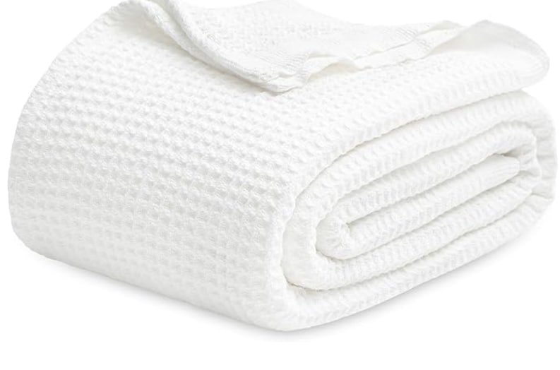 Bedsure Gentlesoft 100% Cotton Blanket Queen Size for Bed - Cooling Breathable and Soft for Summer, Thick Cozy Waffle Weave Blanket Gifts for Women, White, 90x90 Inches